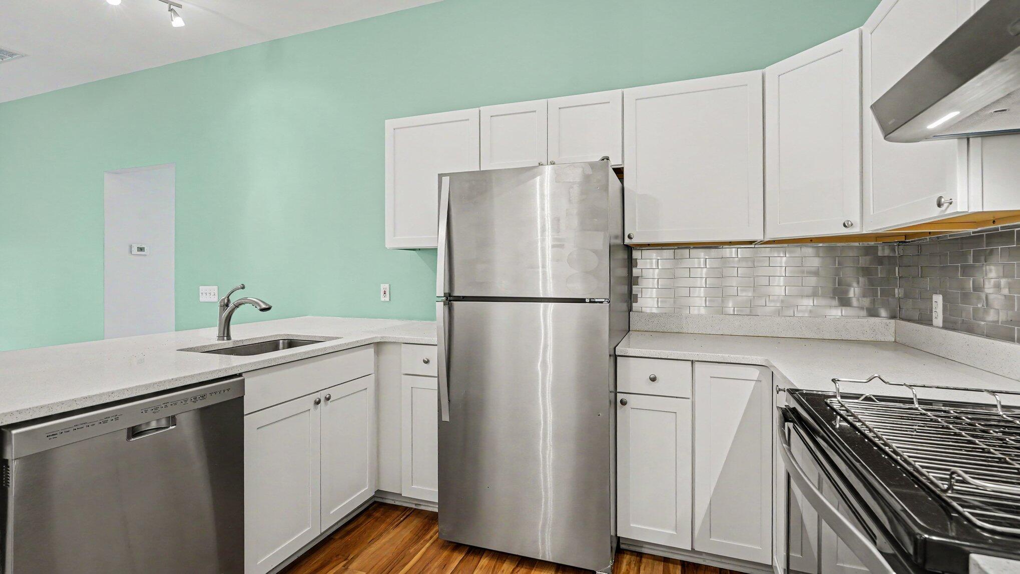 2654 S Knightsbridge Circle Property Photo 4