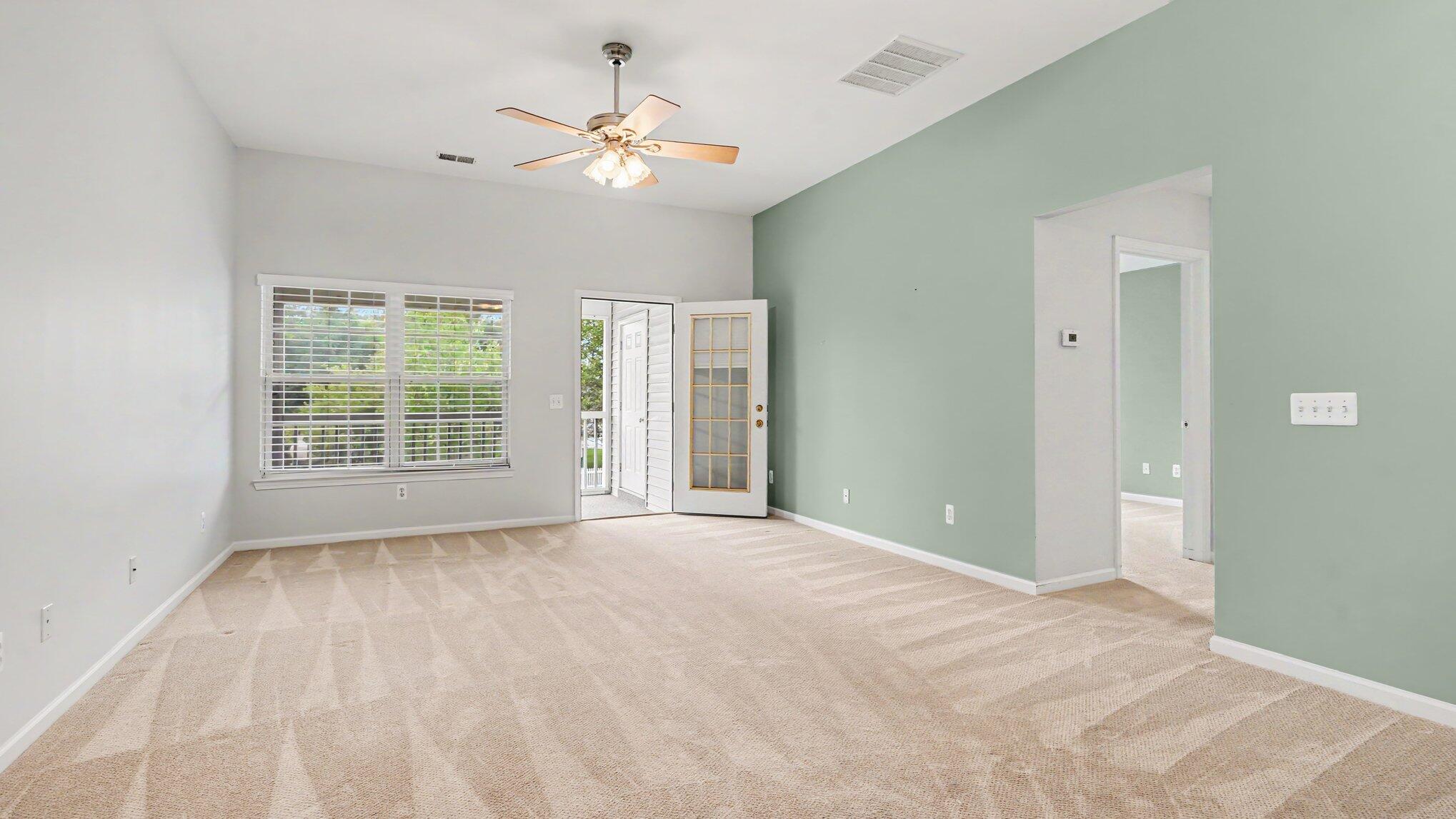 2654 S Knightsbridge Circle Property Photo 7