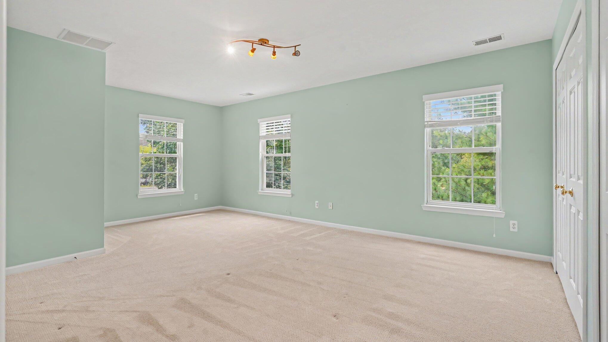 2654 S Knightsbridge Circle Property Photo 13