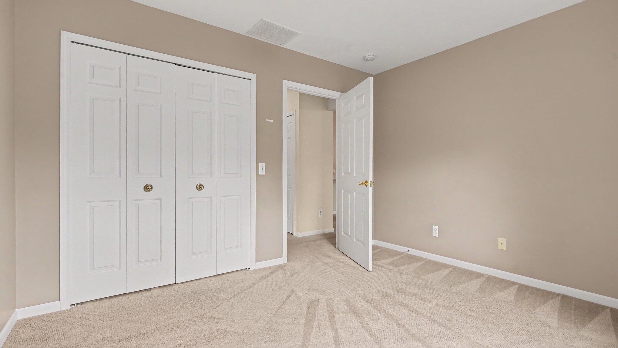 2654 S Knightsbridge Circle Property Photo 15