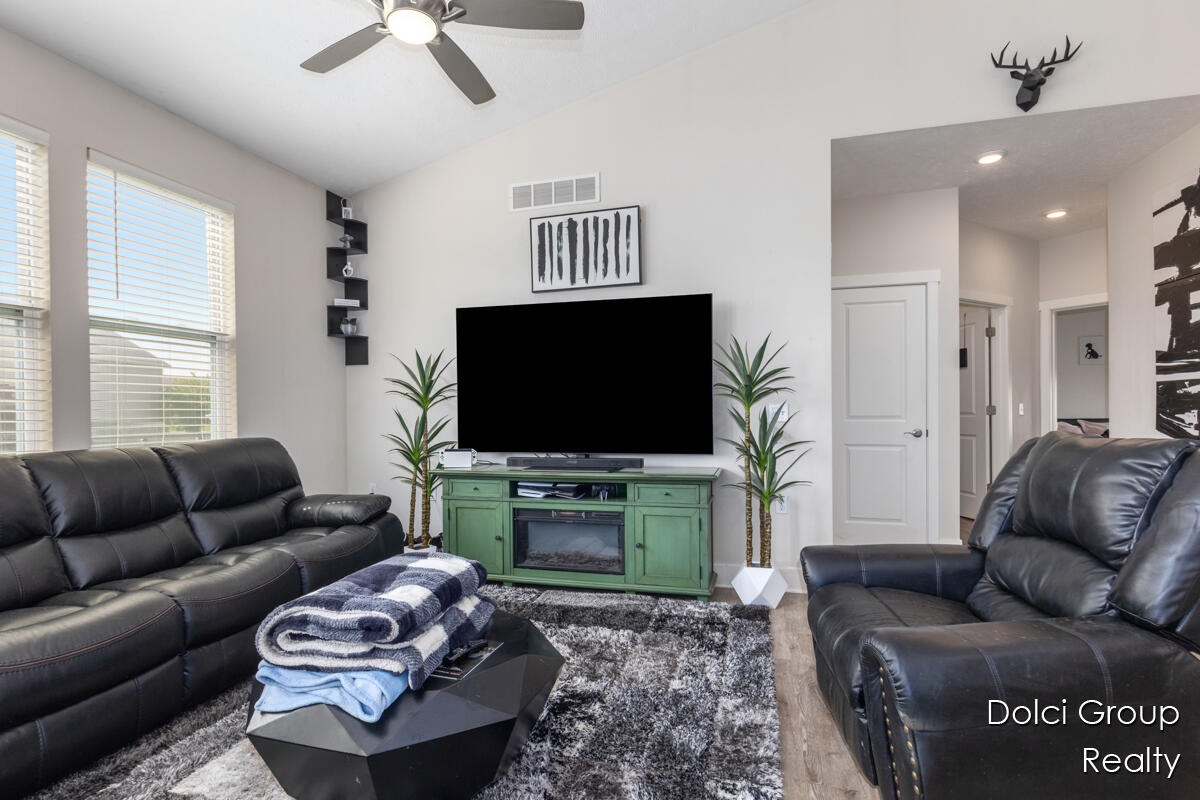 4208 Shetland Drive Property Photo 8