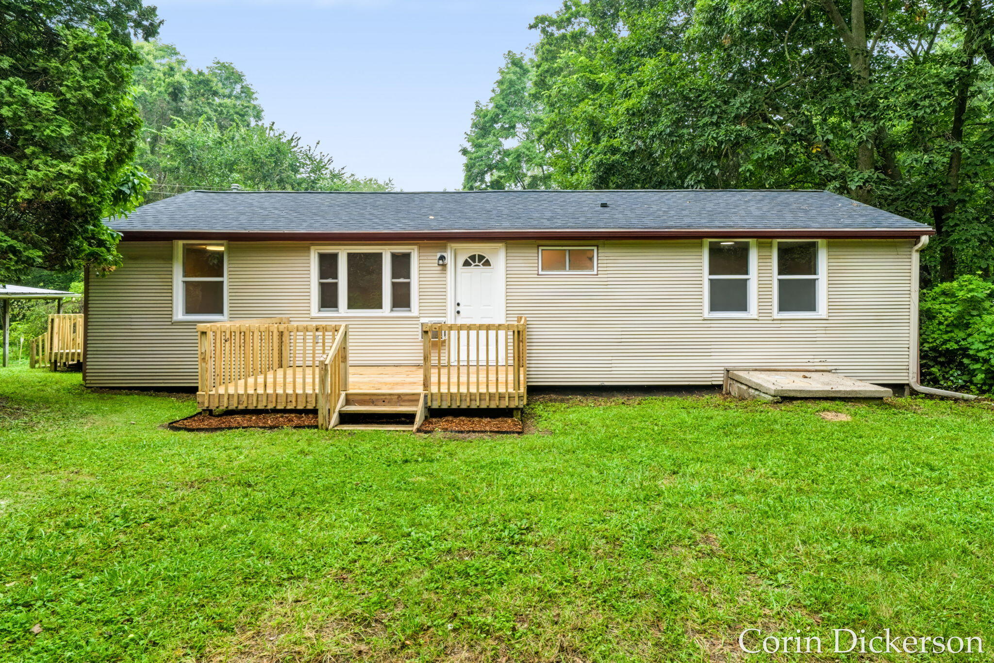13790 Hutchinson Road Property Photo 1