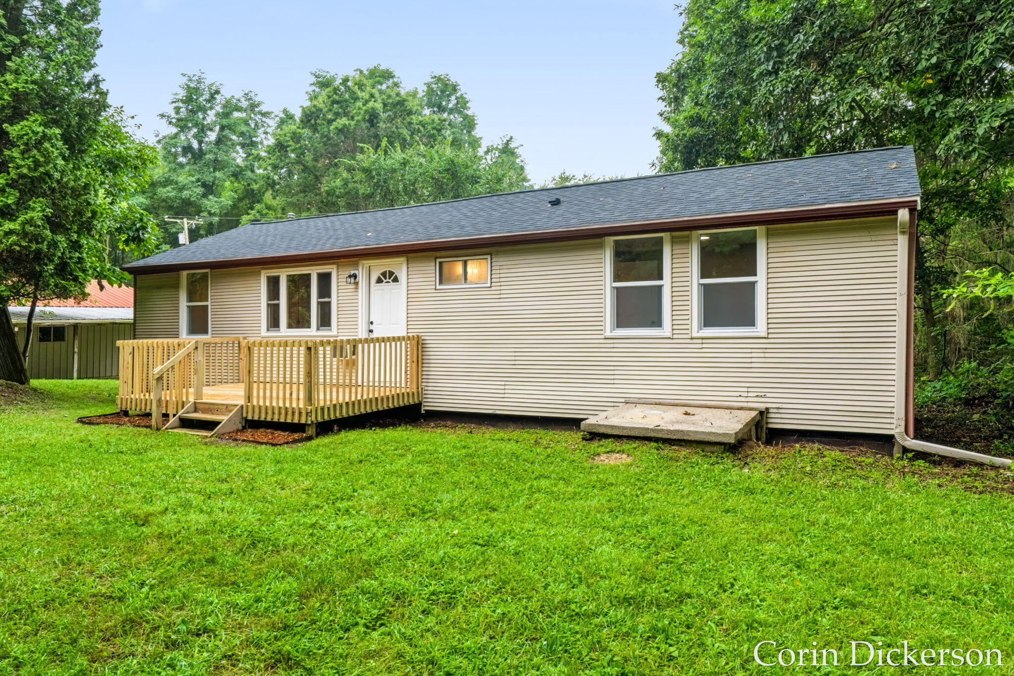 13790 Hutchinson Road Property Photo 4