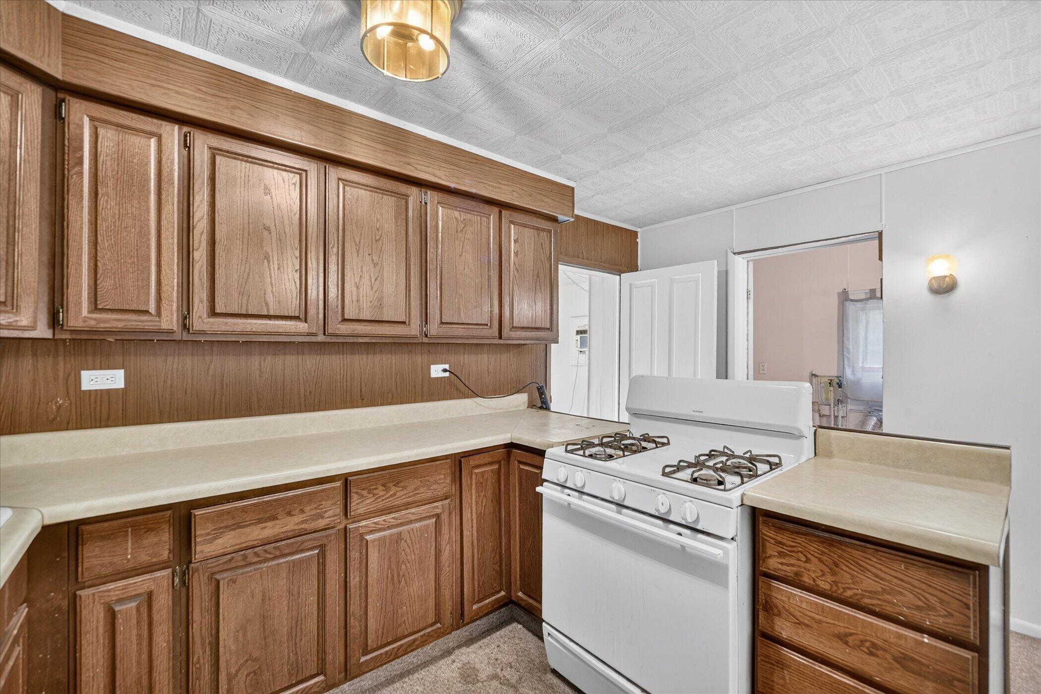 203 Brown Street Property Photo 7