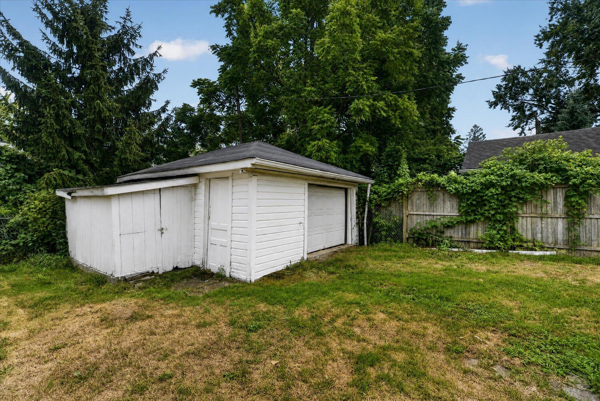 203 Brown Street Property Photo 28