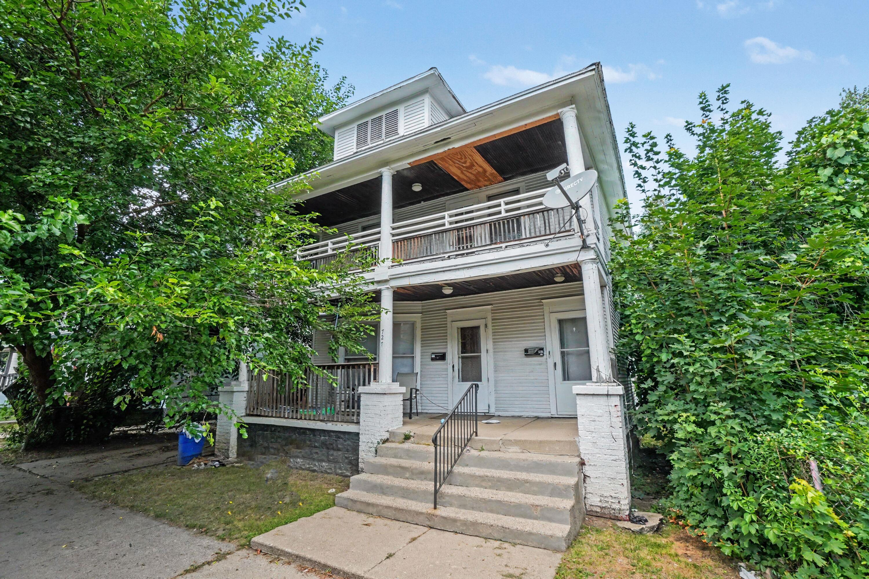 727 NW 6th Street NW Property Photo 1