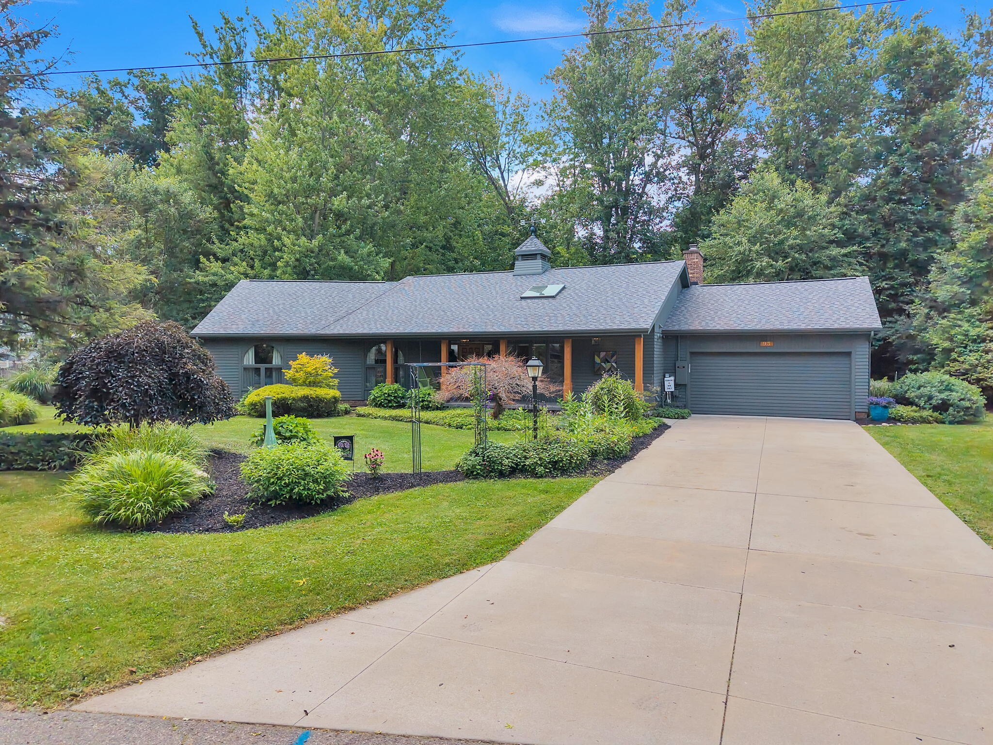93 Lynwood Drive Property Photo 1