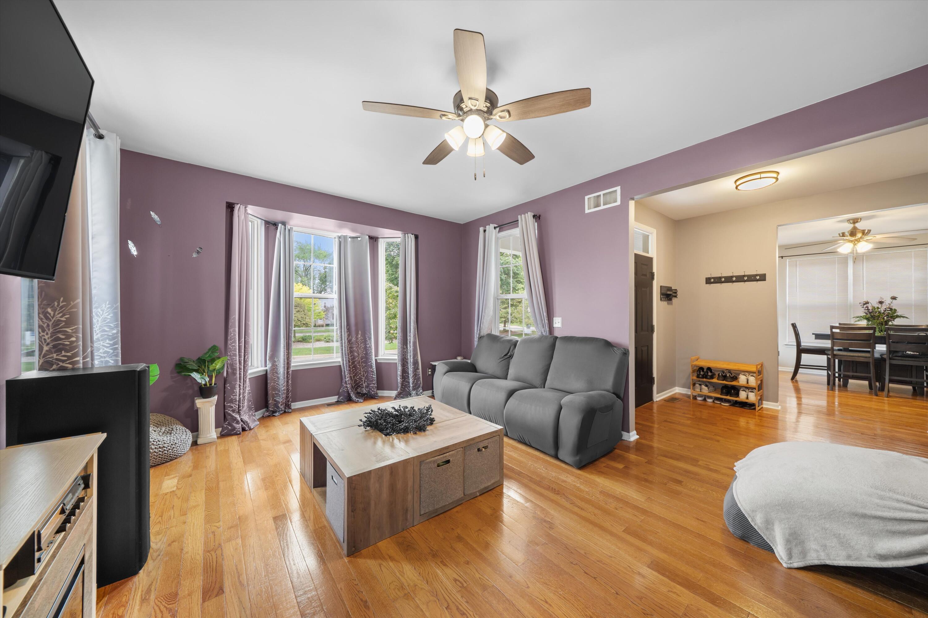 909 Crescent Drive Property Photo 6