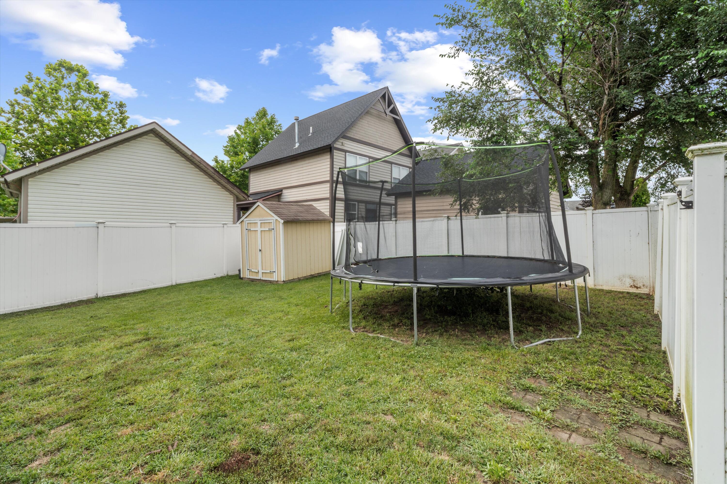 909 Crescent Drive Property Photo 40