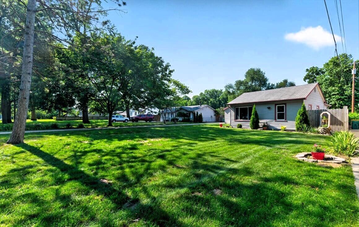 36852 Chase Street Property Photo 3
