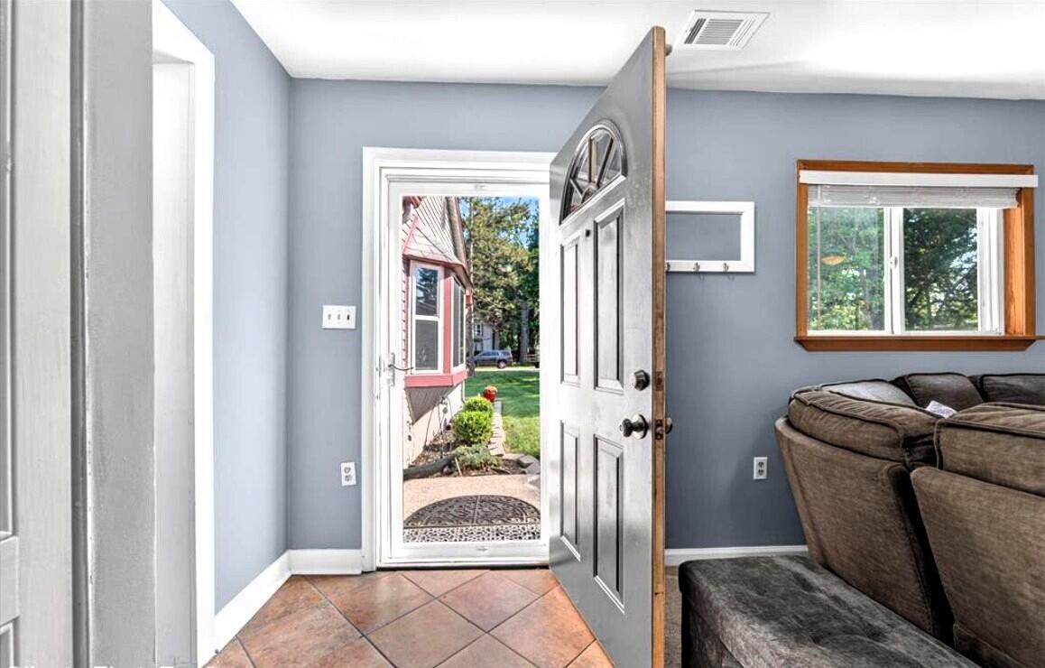 36852 Chase Street Property Photo 4