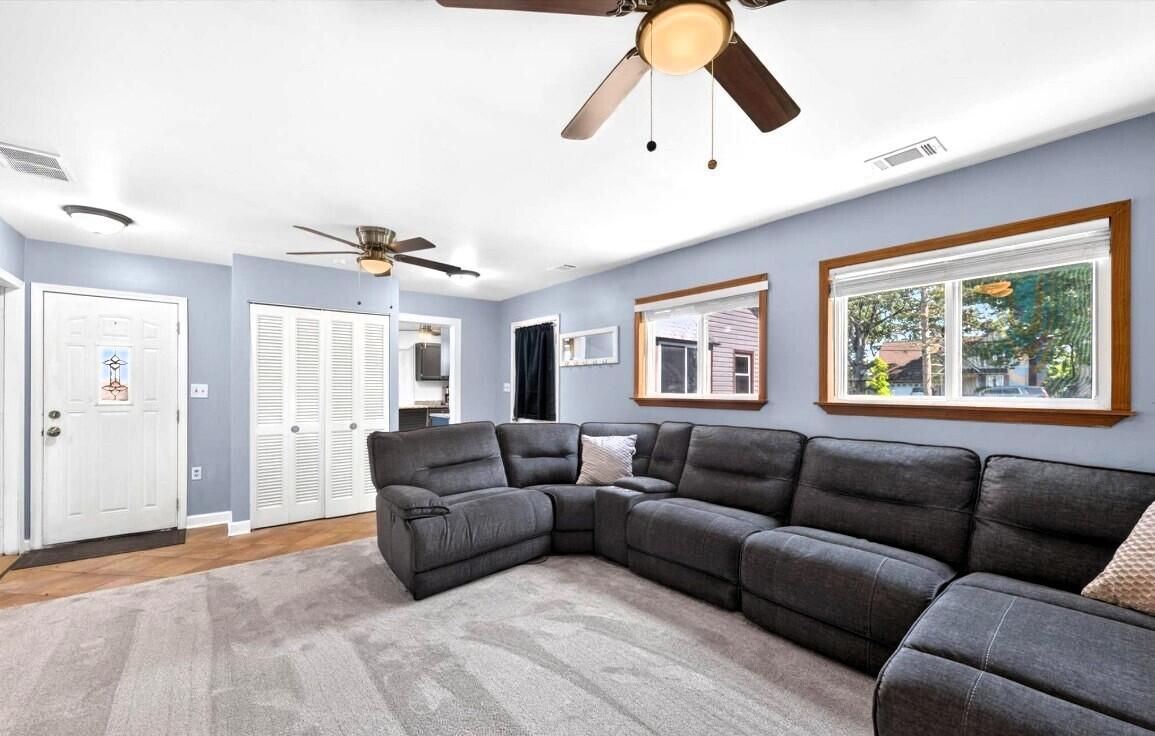 36852 Chase Street Property Photo 5