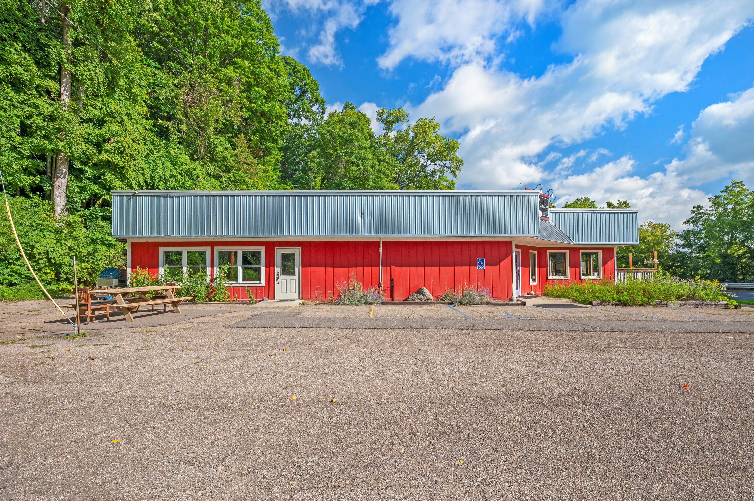 15212 N Red Bud Trail N Property Photo 9