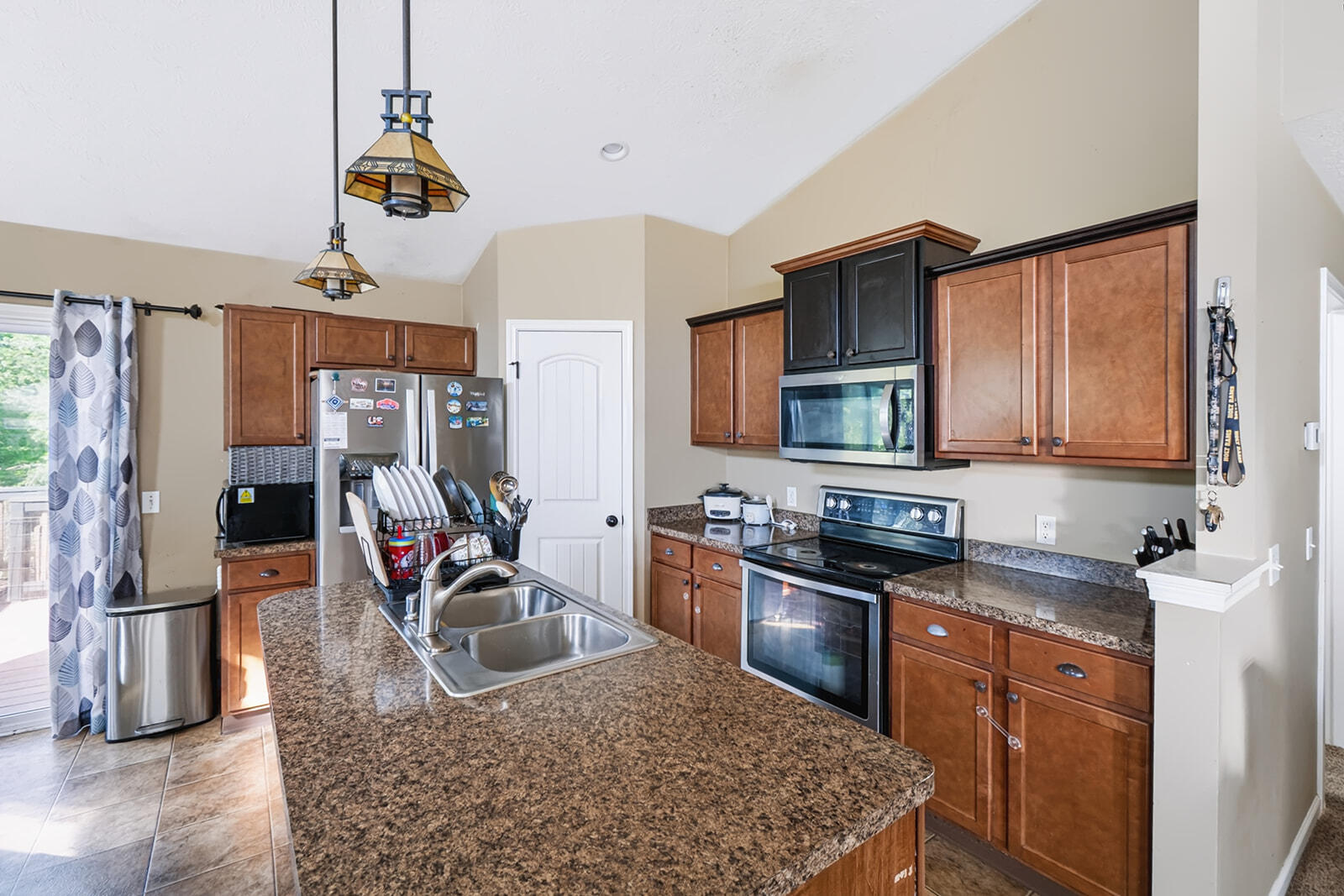 2574 Winterberry Street Property Photo 7