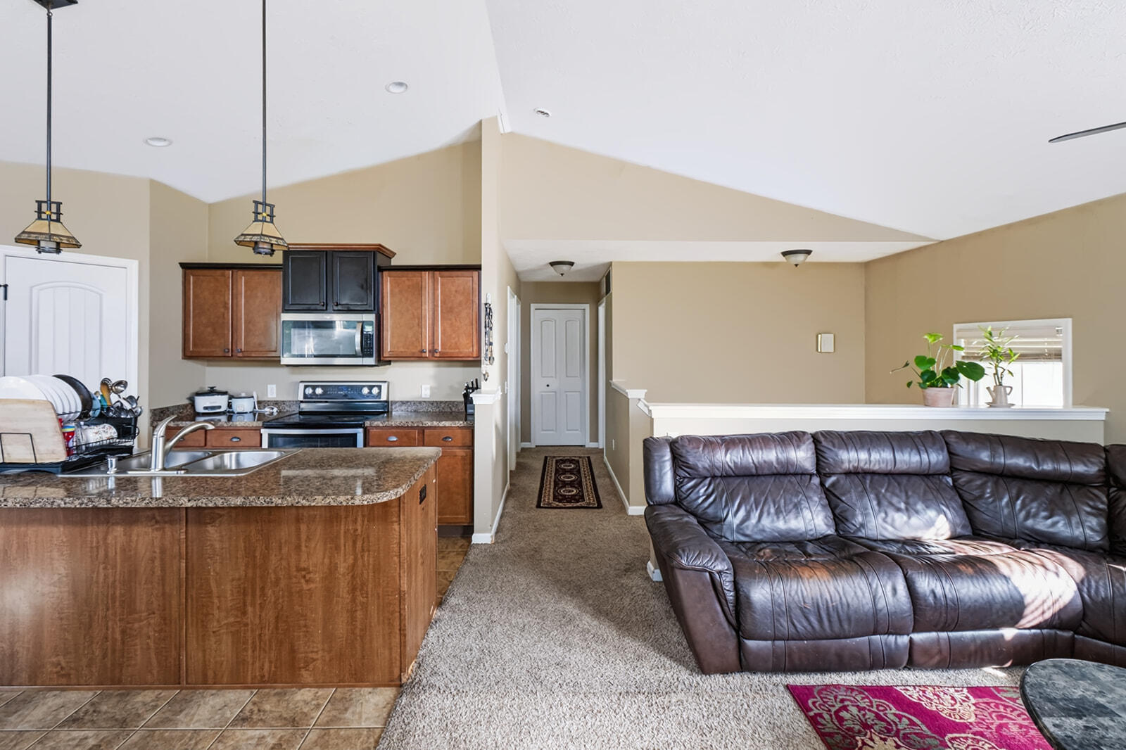2574 Winterberry Street Property Photo 8