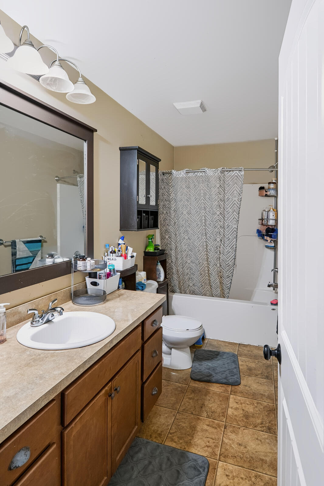 2574 Winterberry Street Property Photo 11