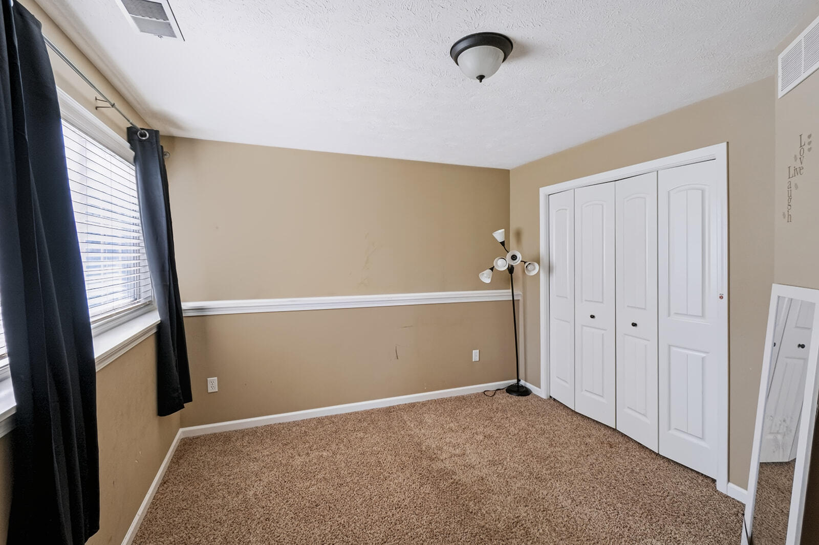 2574 Winterberry Street Property Photo 20