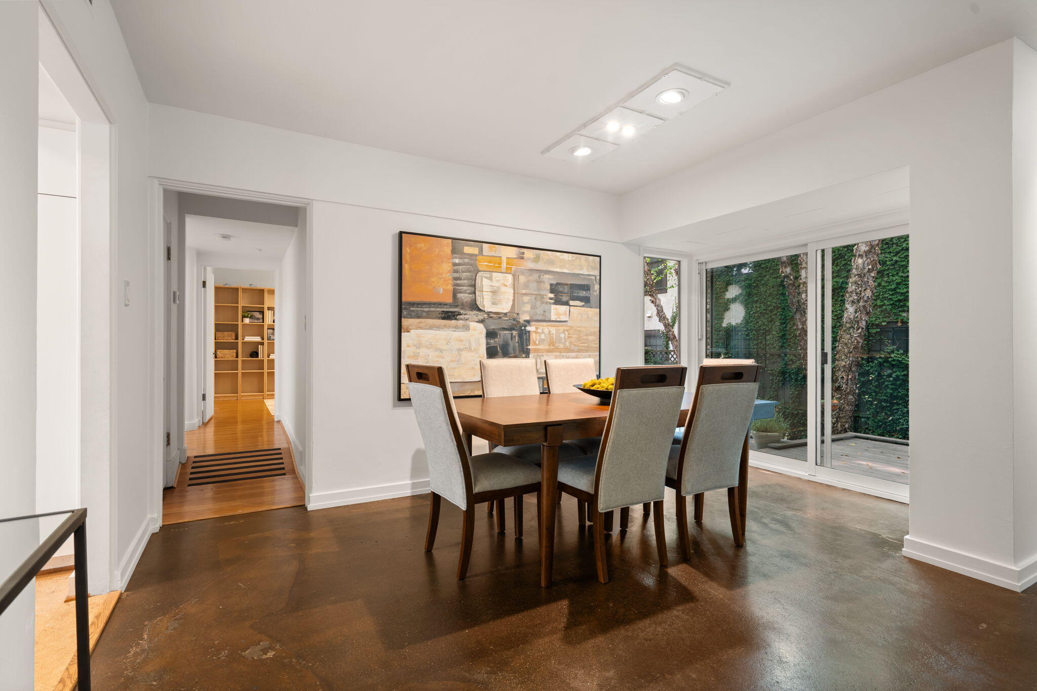 515 Oswego Street Property Photo 4