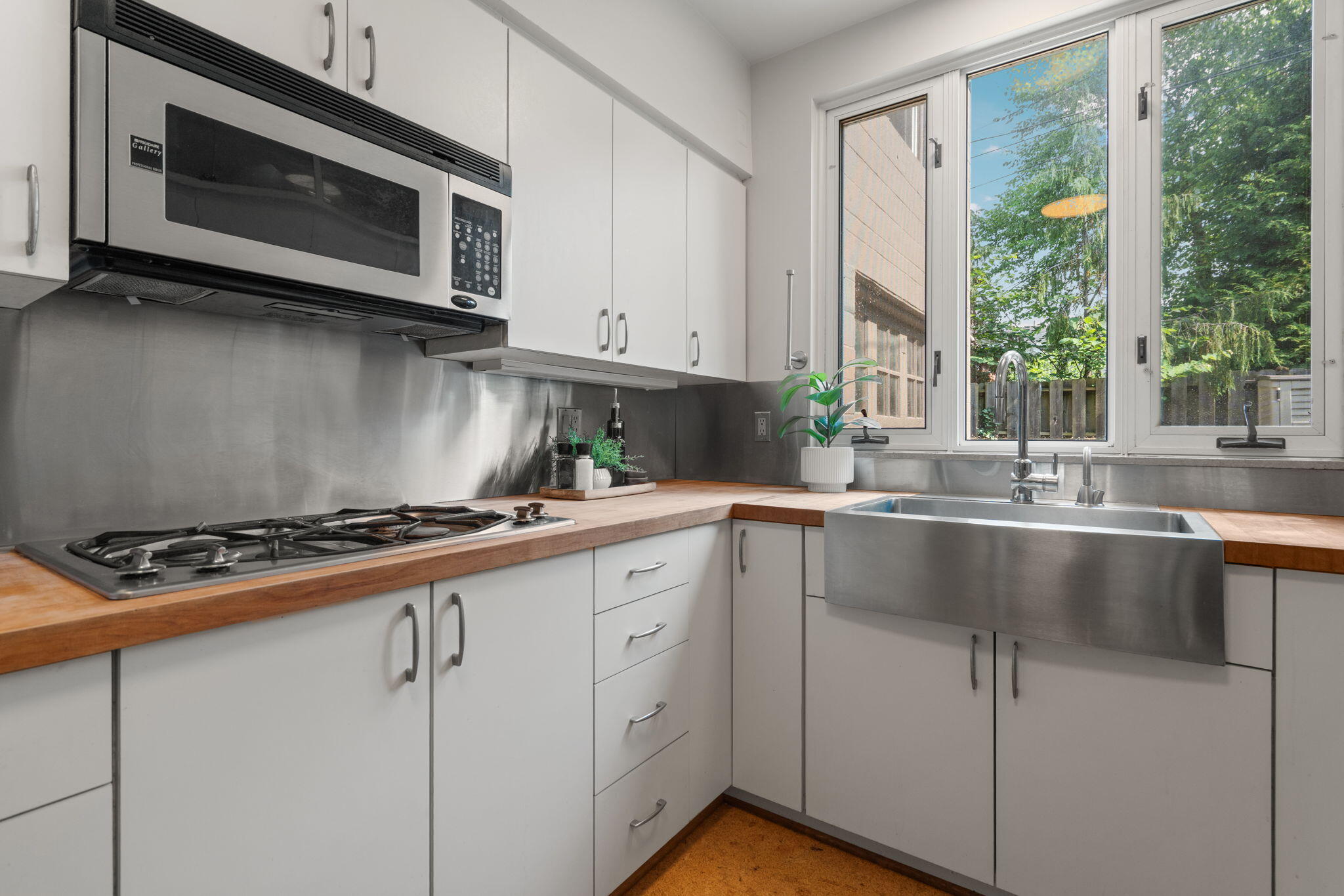 515 Oswego Street Property Photo 29