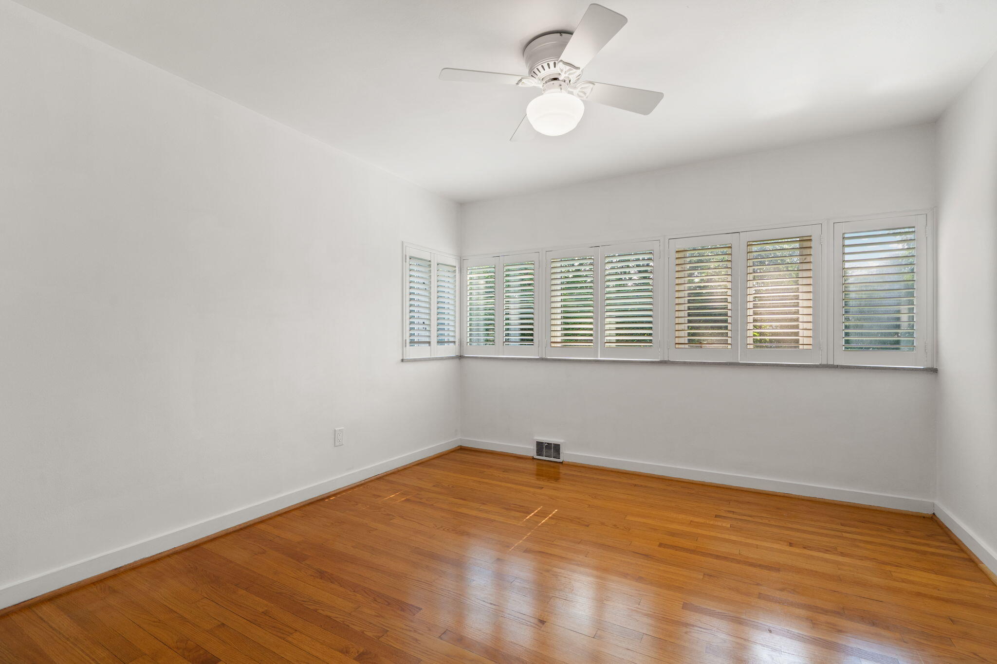 515 Oswego Street Property Photo 36