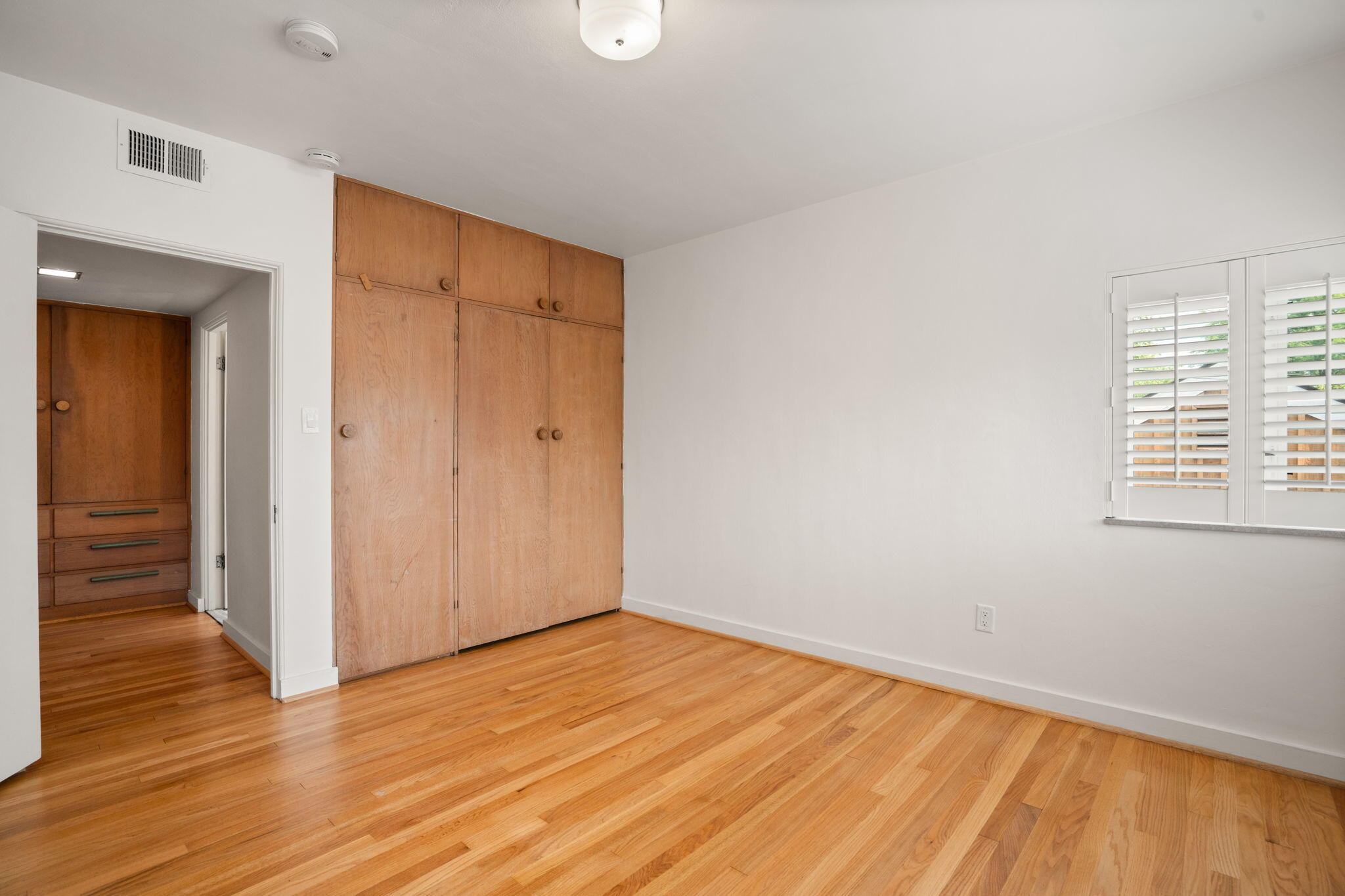 515 Oswego Street Property Photo 56