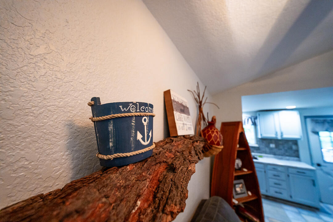 9728 Lakeview Drive Property Photo 28