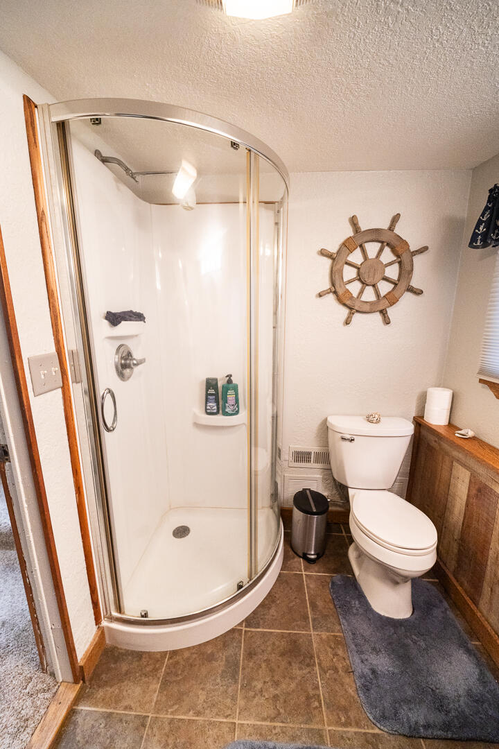 9728 Lakeview Drive Property Photo 32