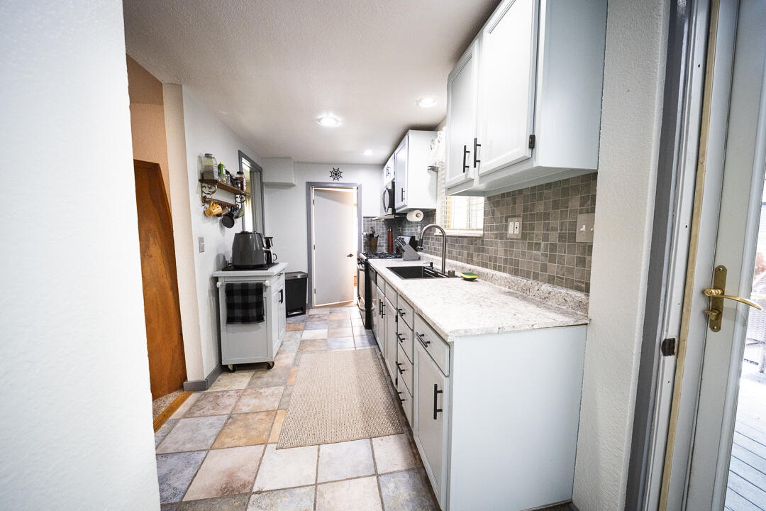 9728 Lakeview Drive Property Photo 36