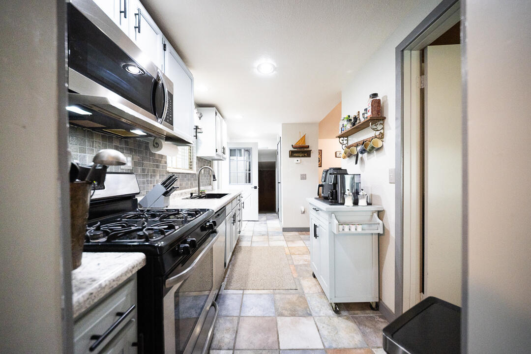 9728 Lakeview Drive Property Photo 39