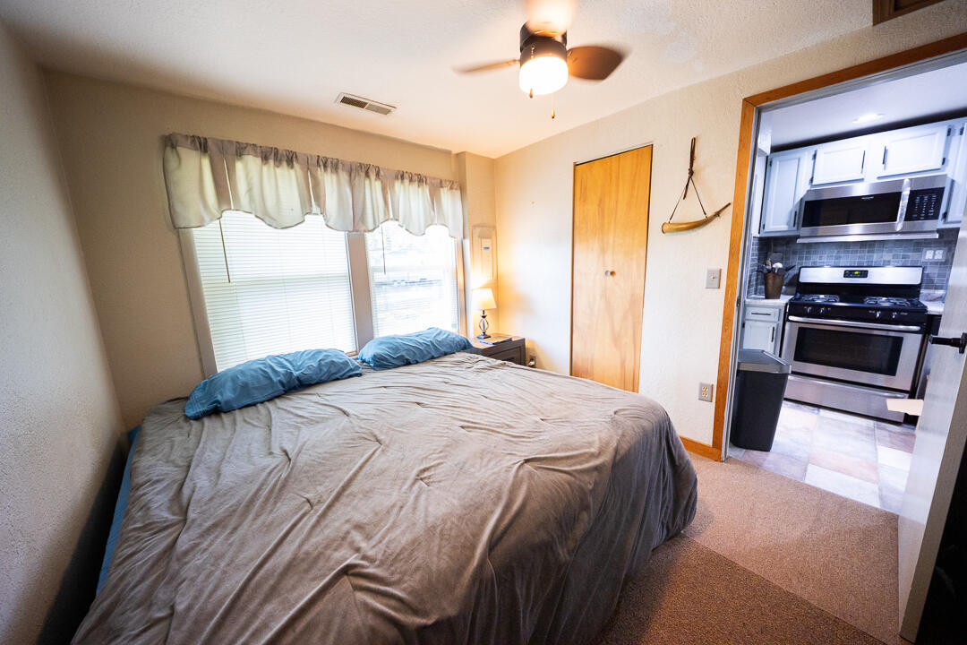 9728 Lakeview Drive Property Photo 43