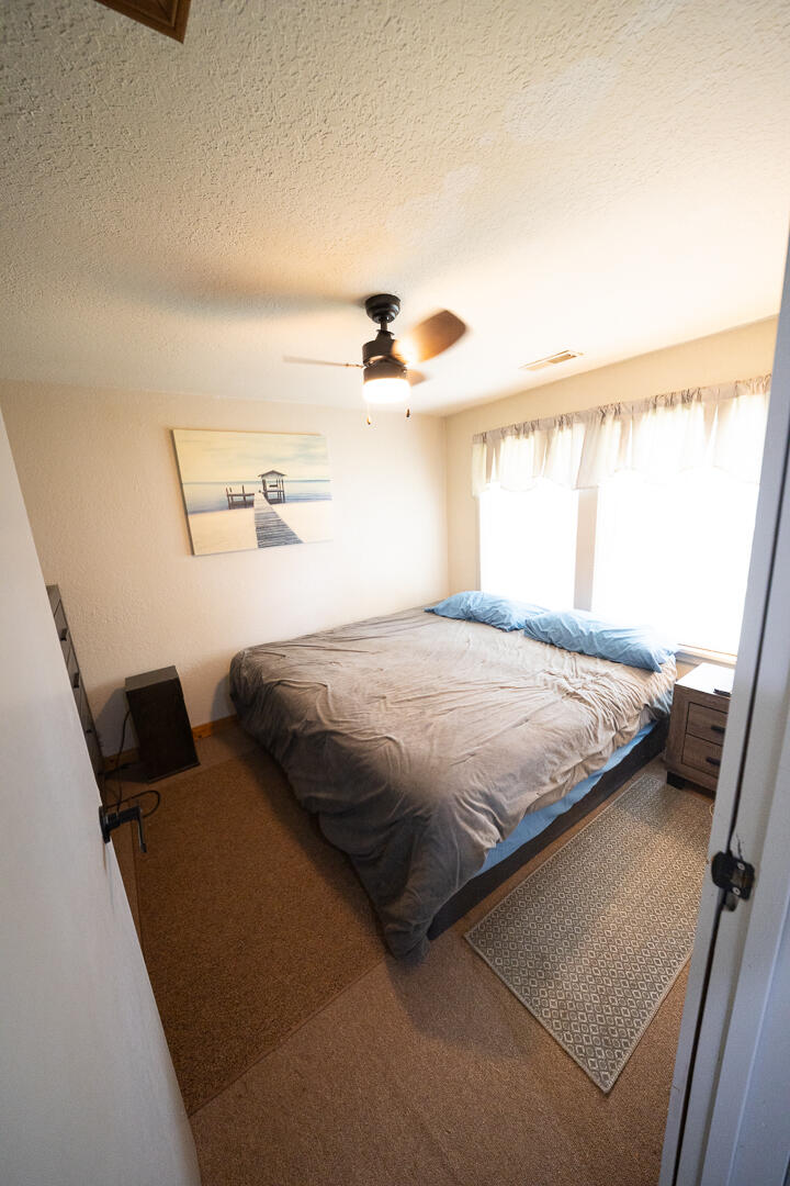 9728 Lakeview Drive Property Photo 44