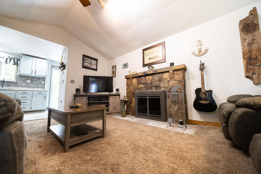 9728 Lakeview Drive Property Photo 47