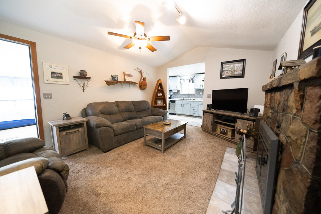 9728 Lakeview Drive Property Photo 48