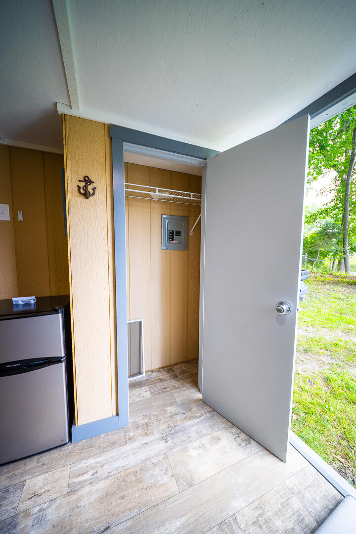 9728 Lakeview Drive Property Photo 81