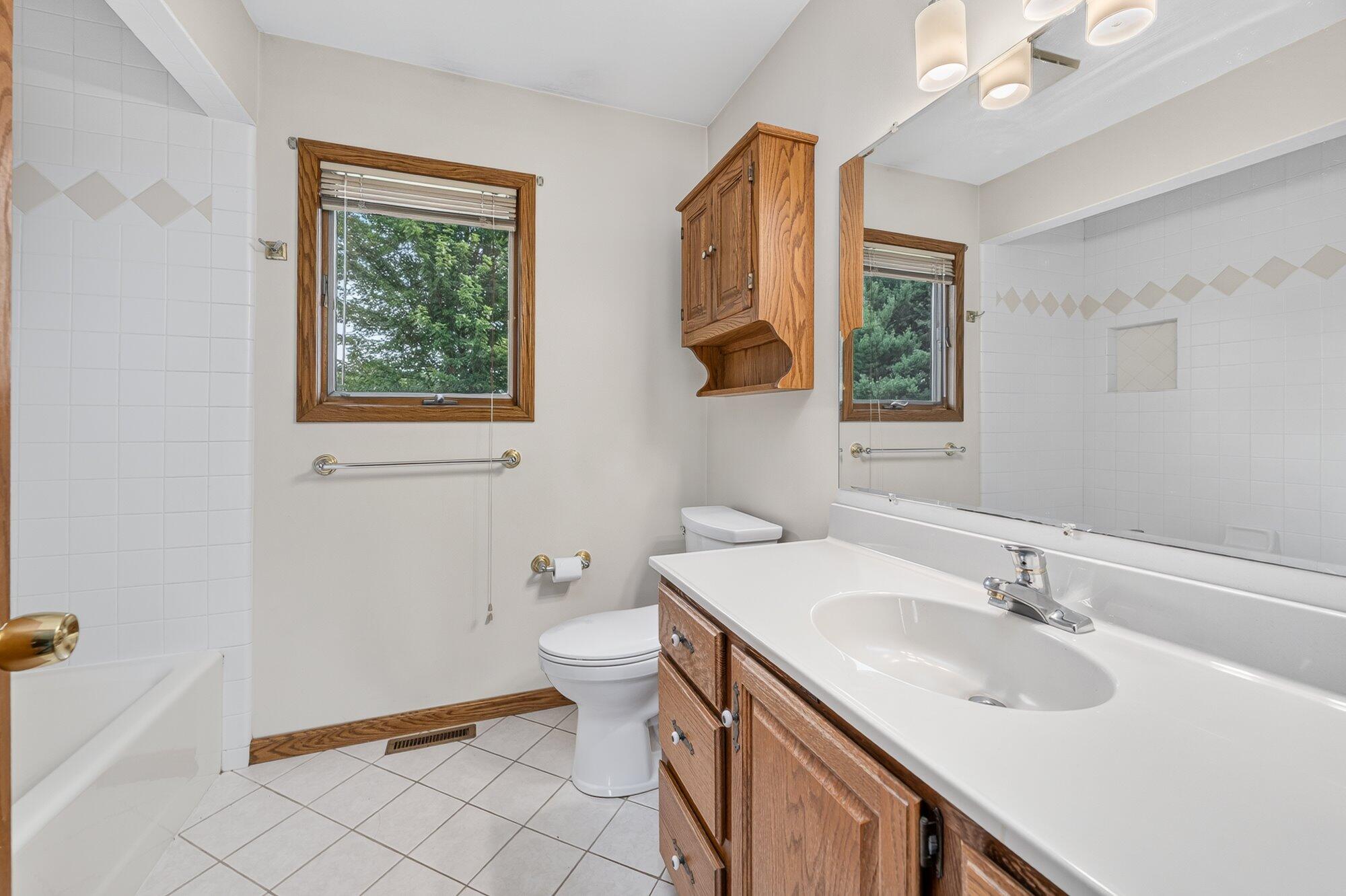 5430 E T Avenue Property Photo 22