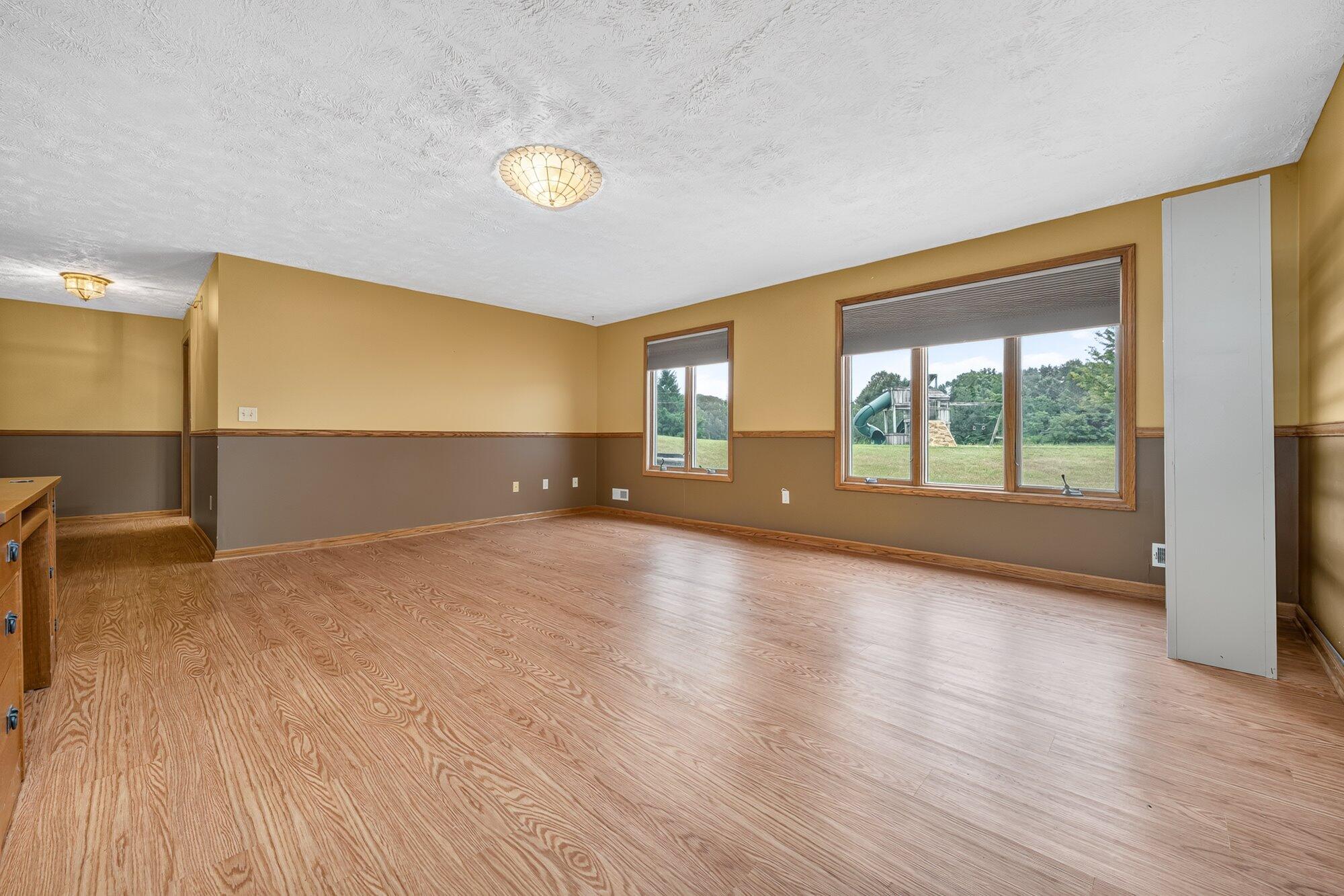 5430 E T Avenue Property Photo 23