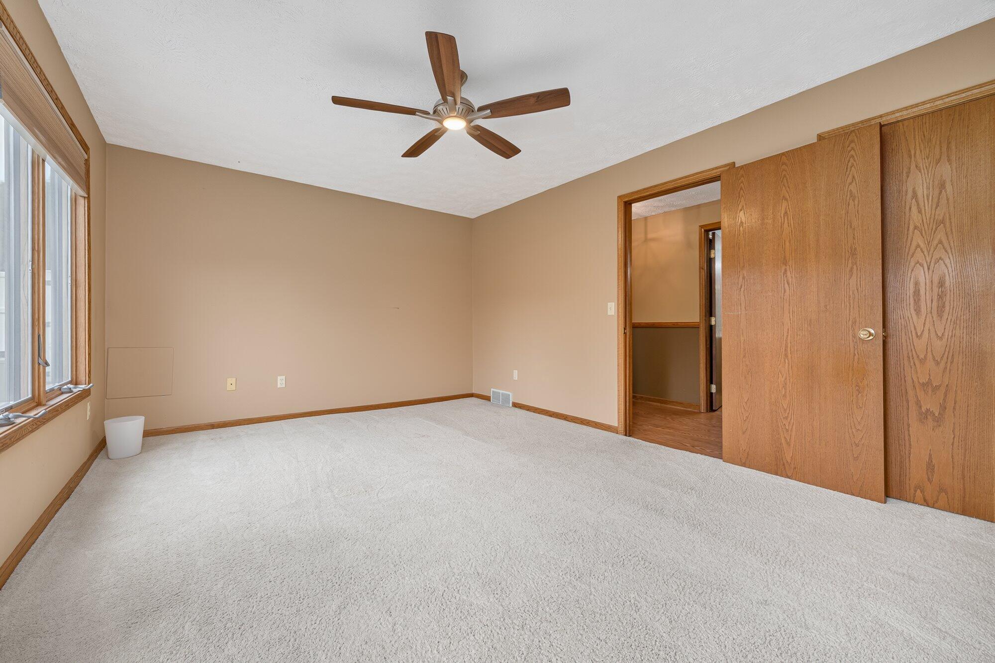 5430 E T Avenue Property Photo 28