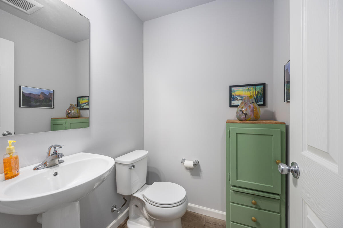 13662 Oasis Avenue Property Photo 13