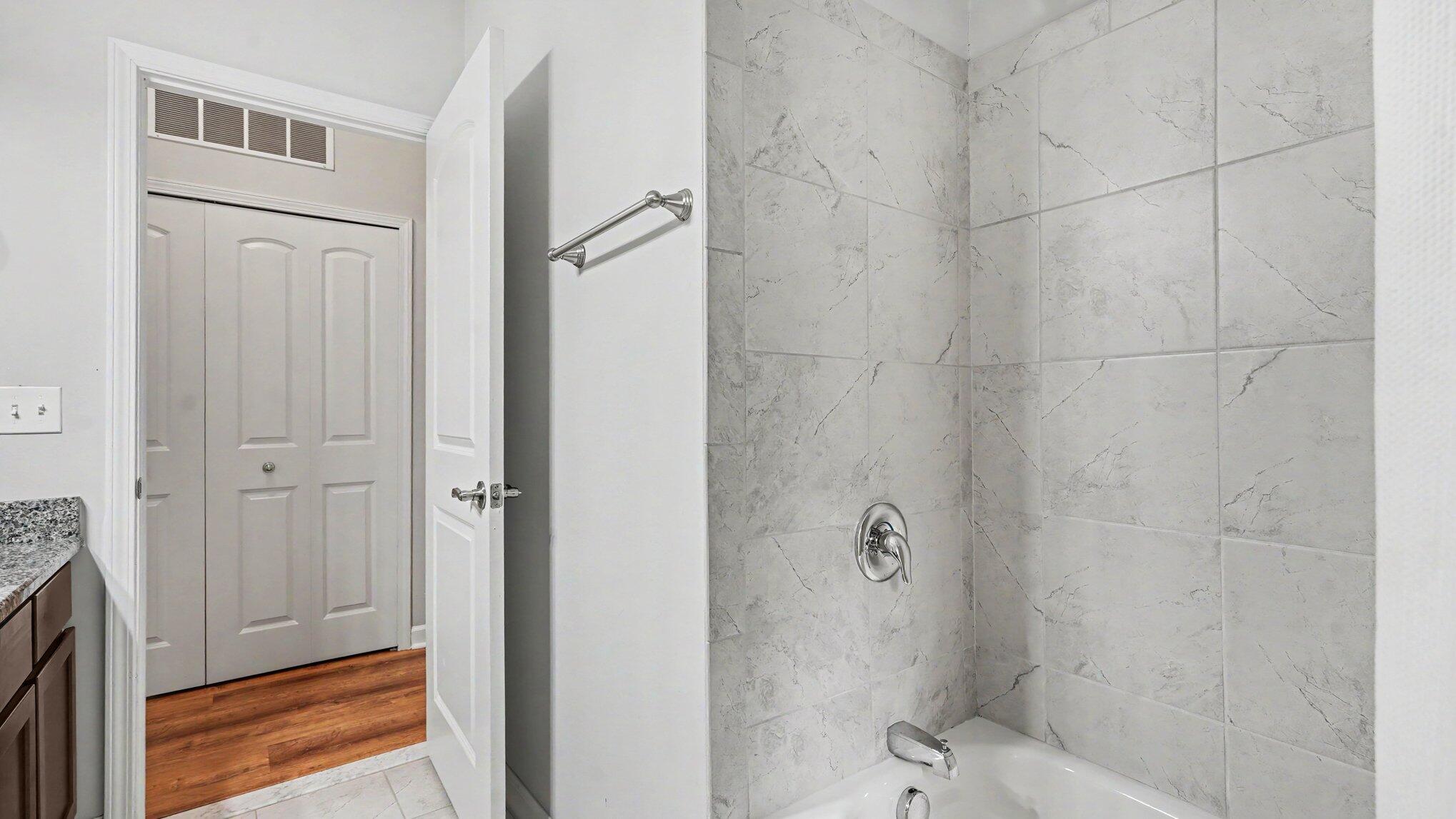 5527 Arbor Chase Drive Property Photo 22