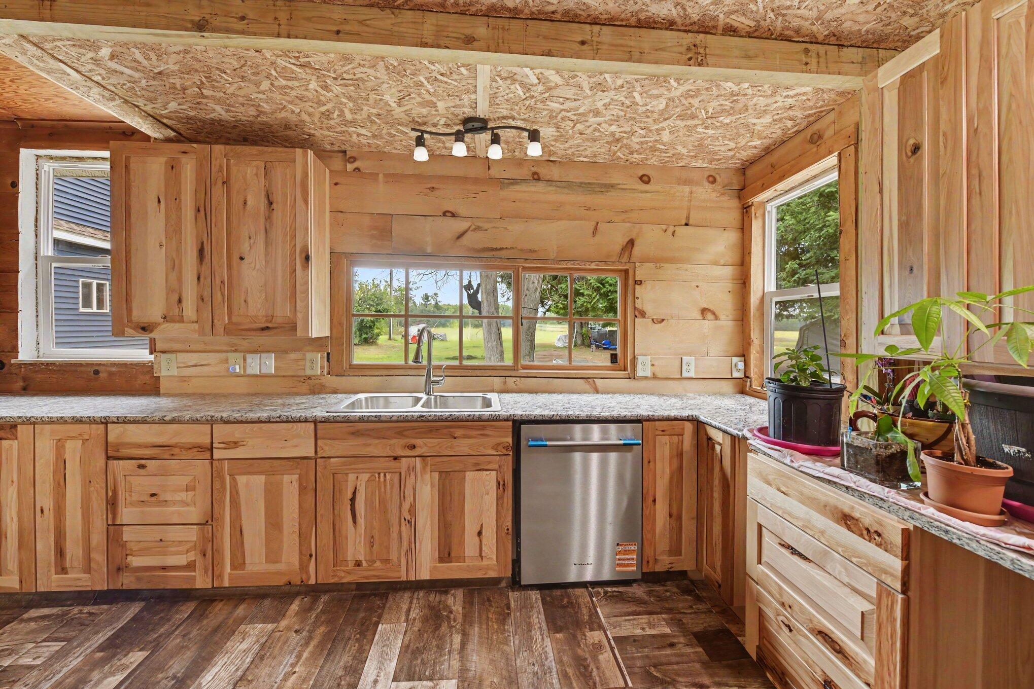 12599 Potter Road Property Photo 8