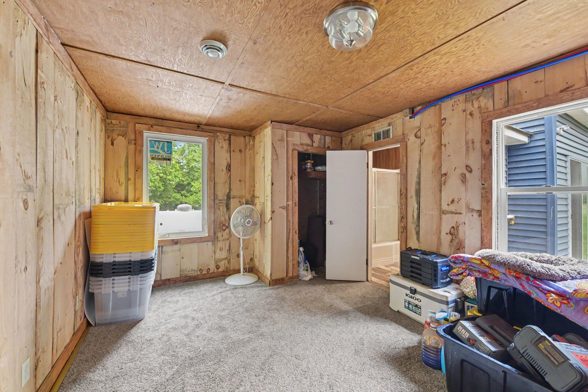 12599 Potter Road Property Photo 14