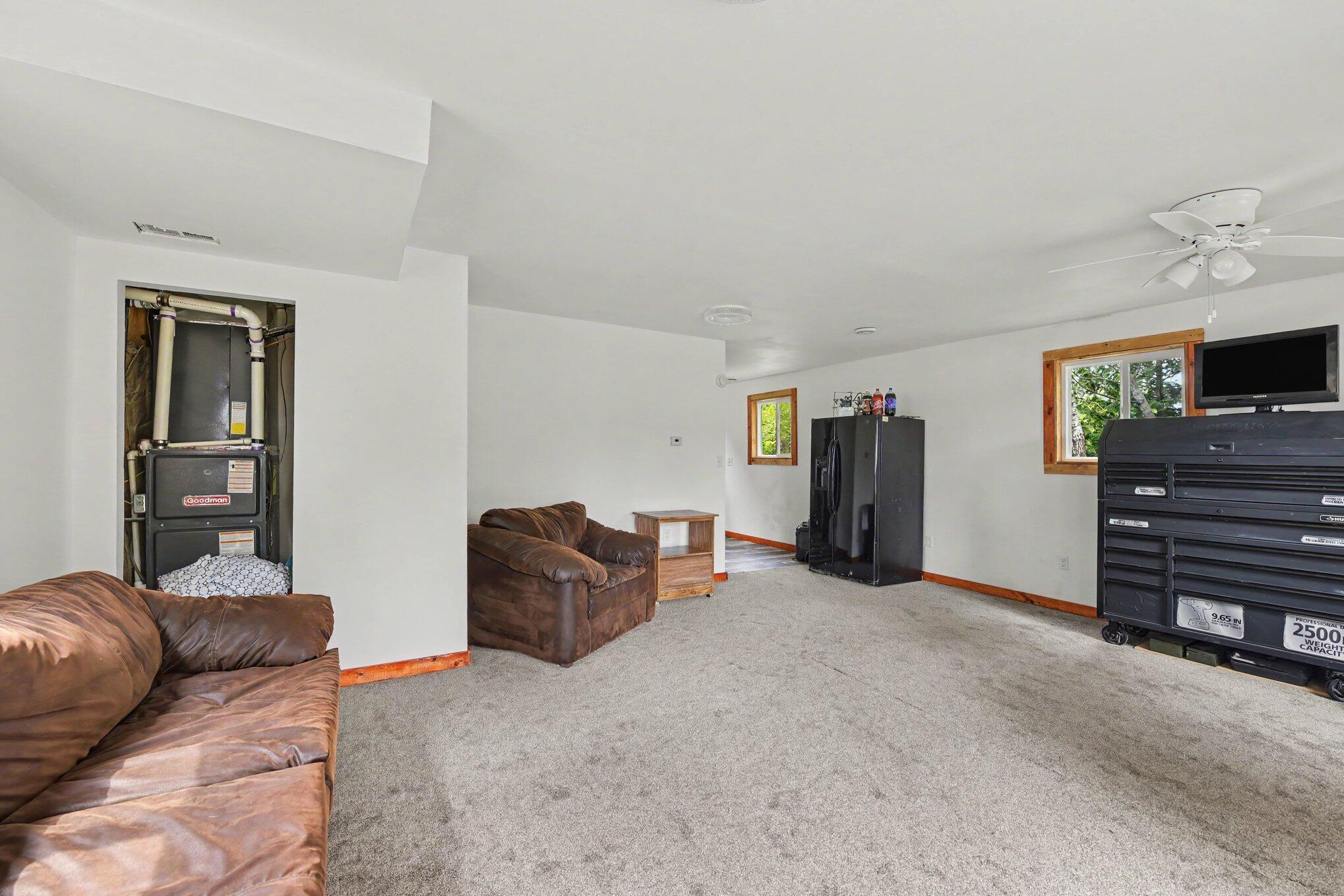 12599 Potter Road Property Photo 16