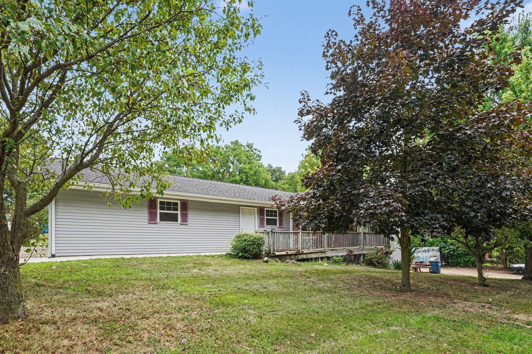 1946 Nazareth Road Property Photo 1