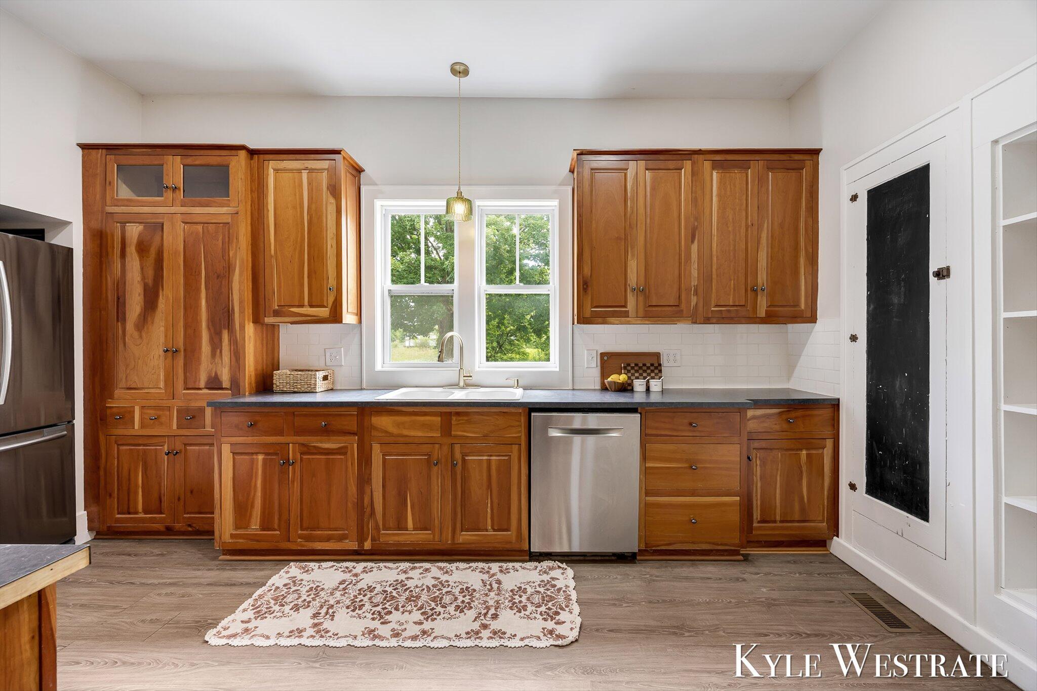 6411 11 Mile Road Ne Property Photo 13