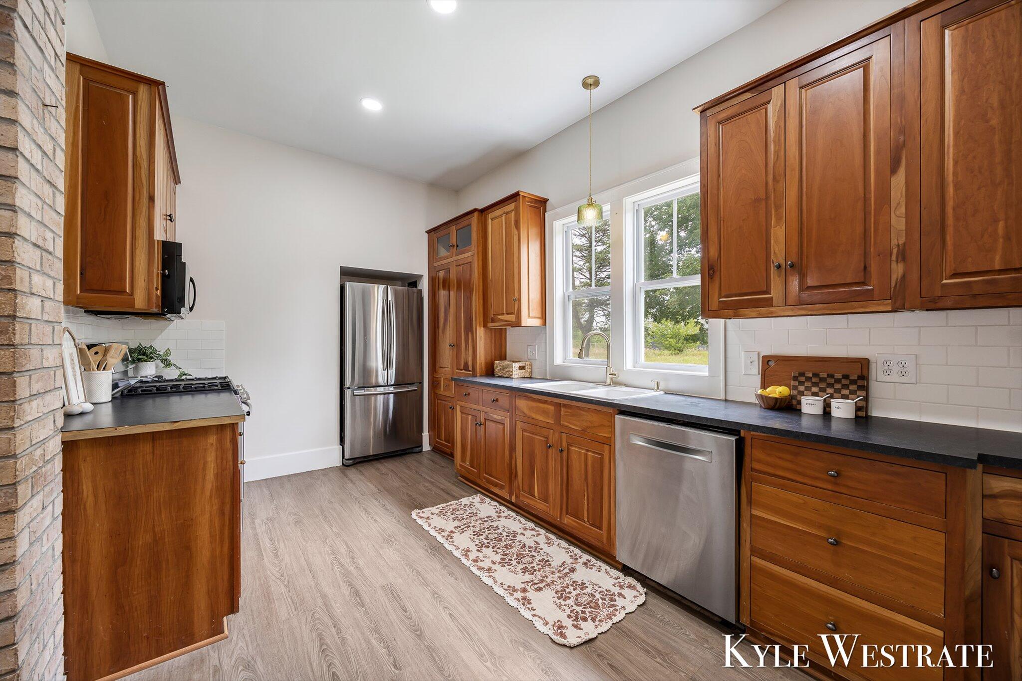 6411 11 Mile Road Ne Property Photo 14