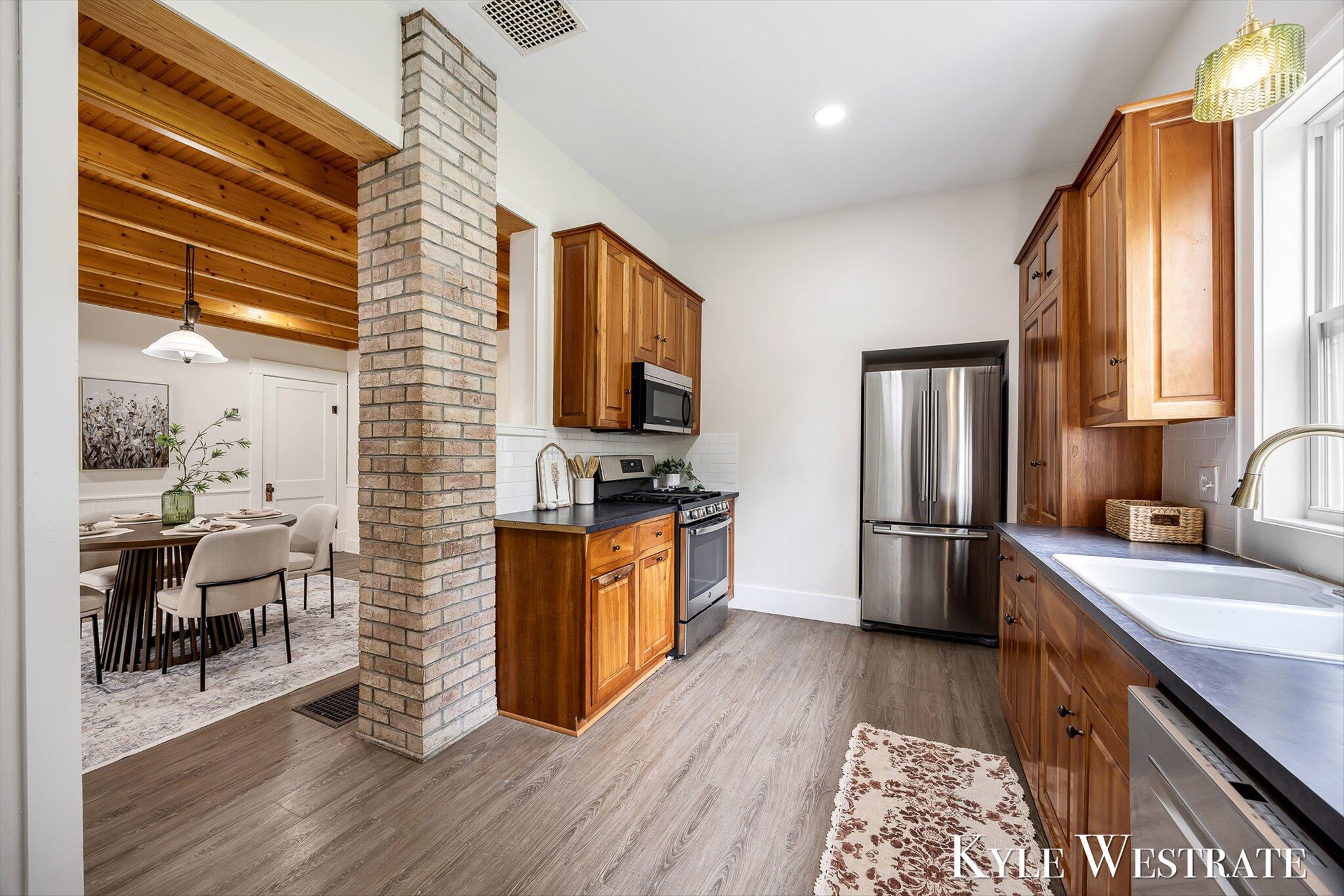 6411 11 Mile Road Ne Property Photo 15