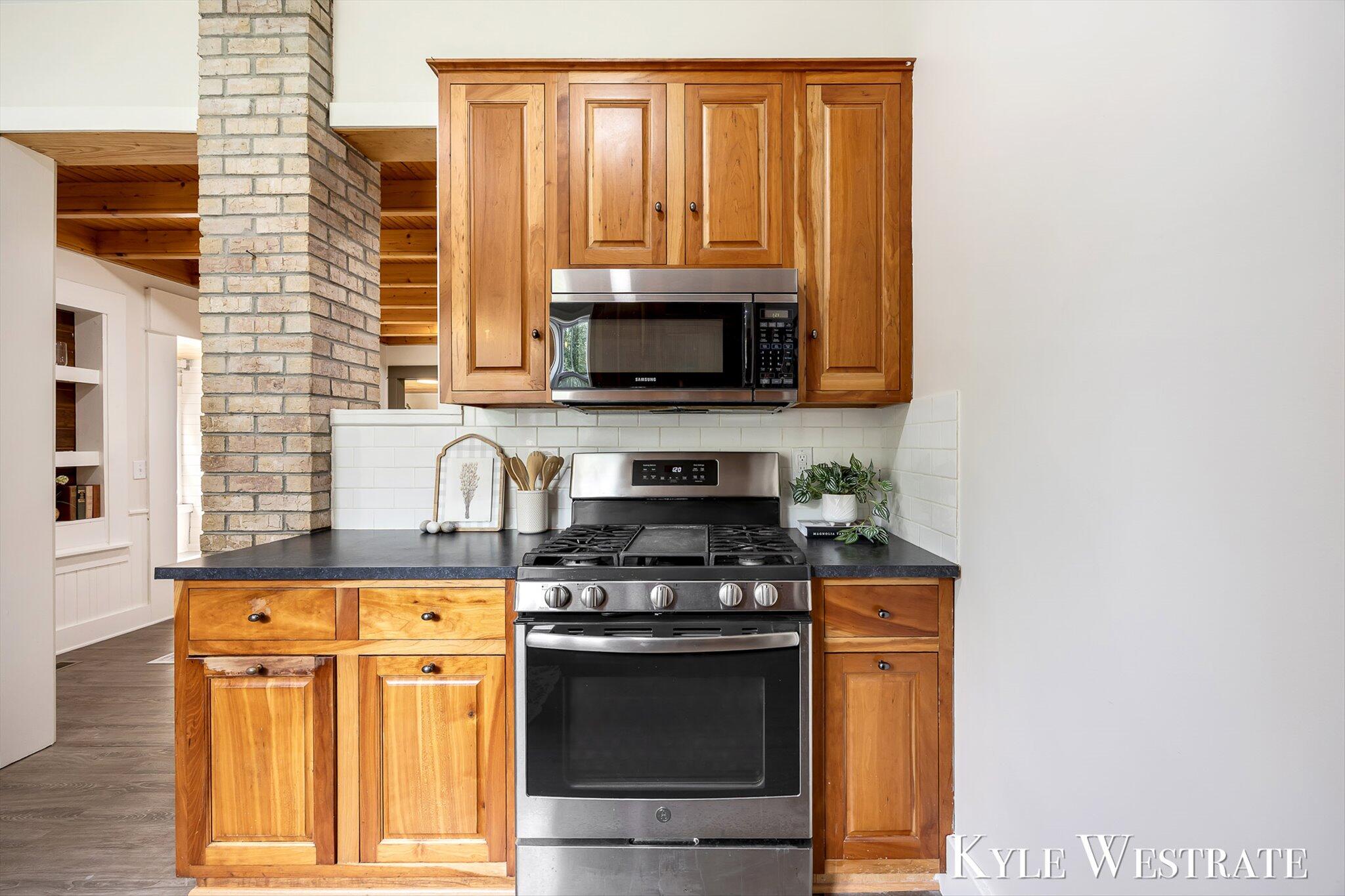 6411 11 Mile Road Ne Property Photo 16