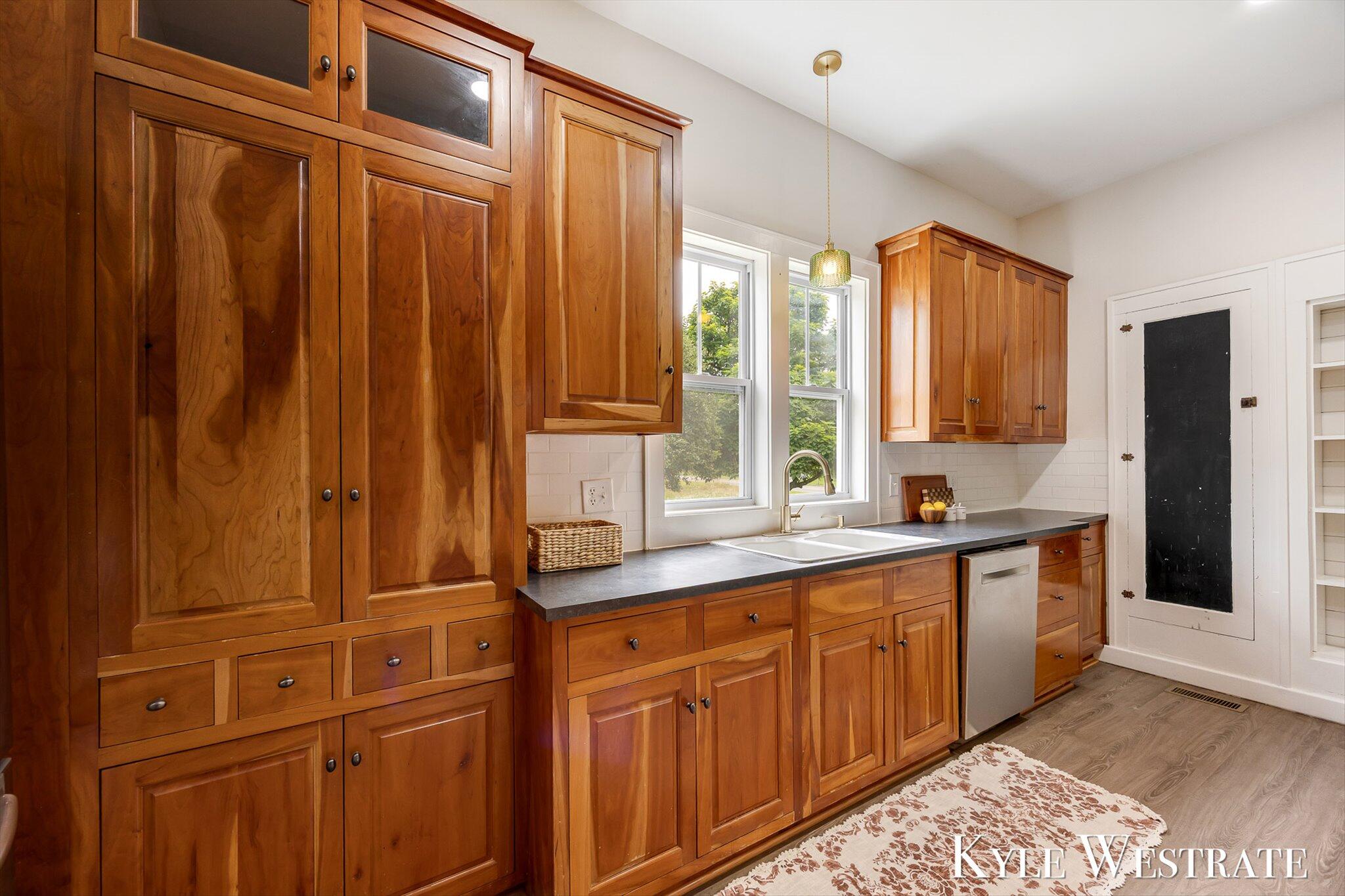 6411 11 Mile Road Ne Property Photo 18