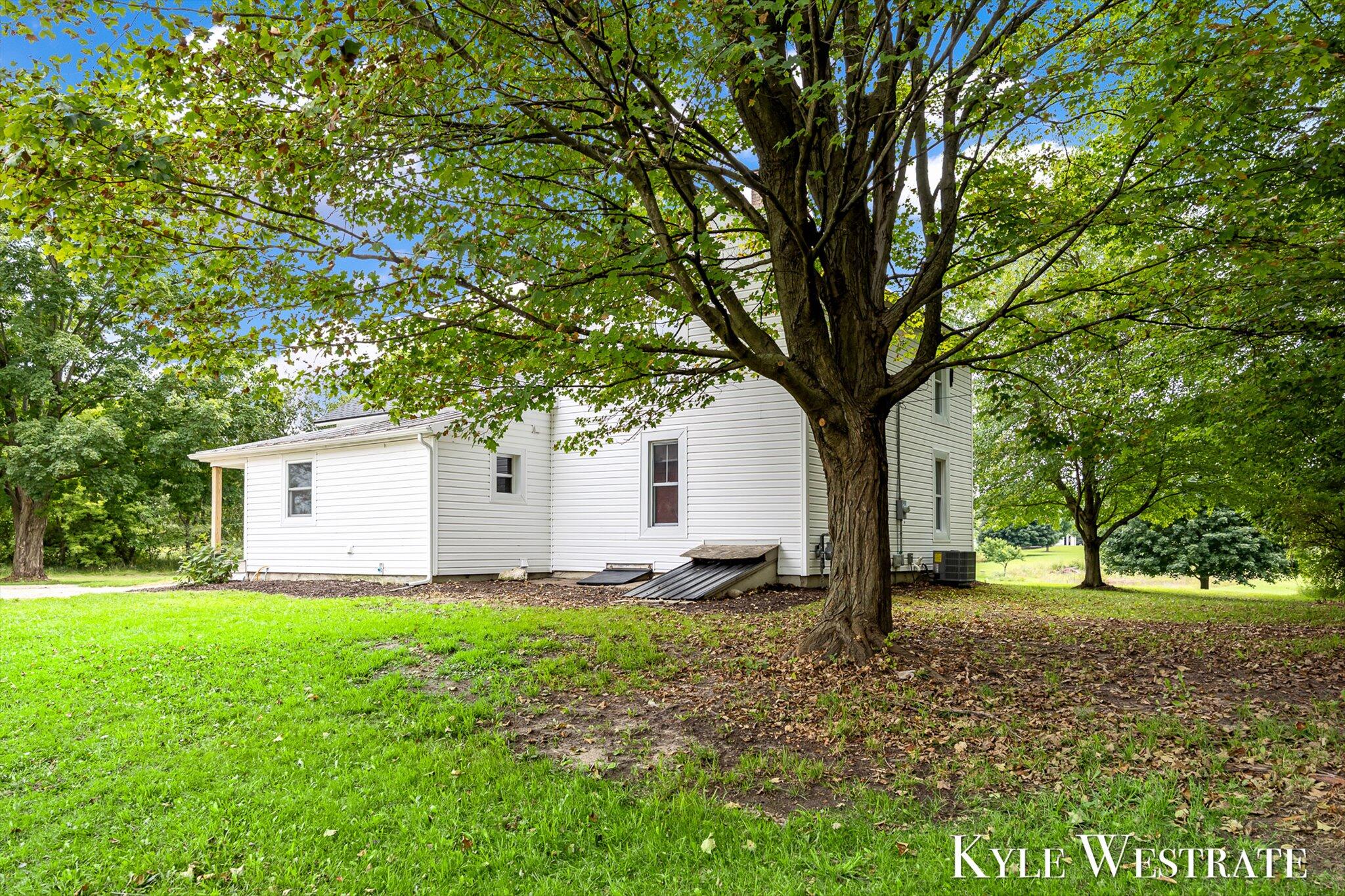 6411 11 Mile Road Ne Property Photo 38