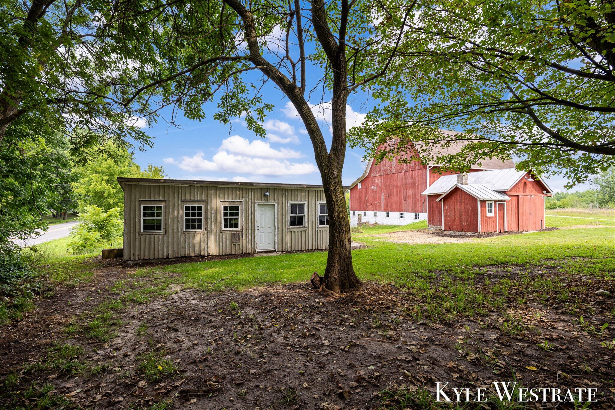 6411 11 Mile Road Ne Property Photo 40